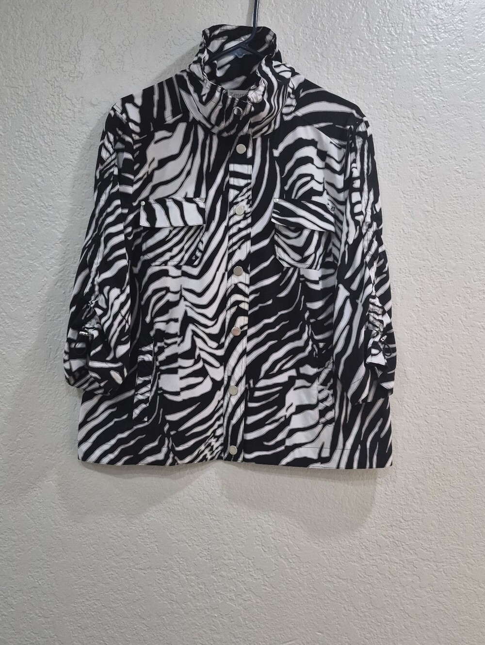 Chico's Zenergy zebra-print snap-front jacket in black and white, size 2 (Large)